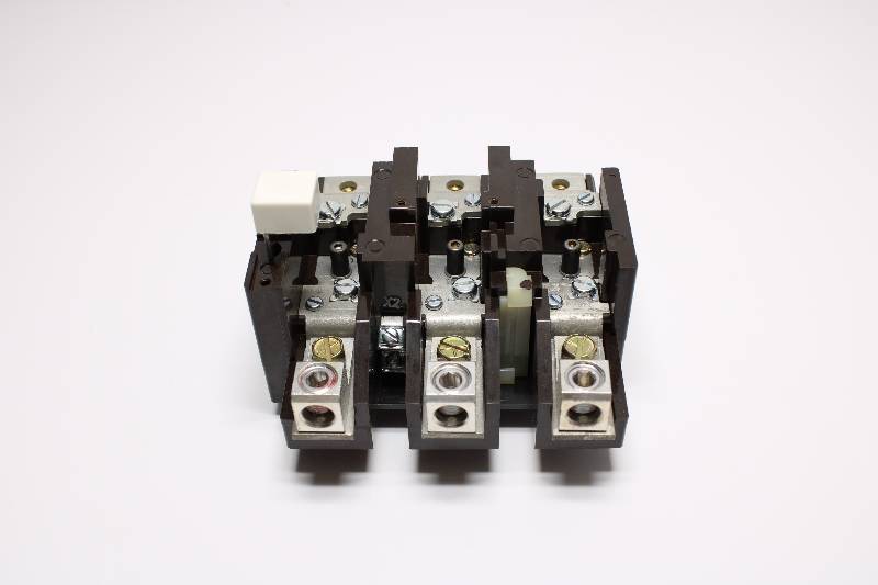 CUTLER-HAMMER 10-3563-5 NSNBC01 - RELAY