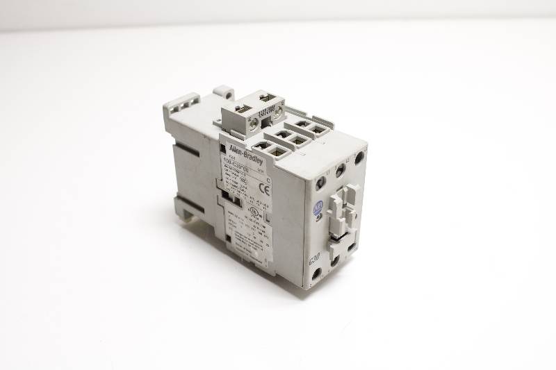 ALLEN-BRADLEY 100-C30*00 SER C NSMD - CONTACTOR