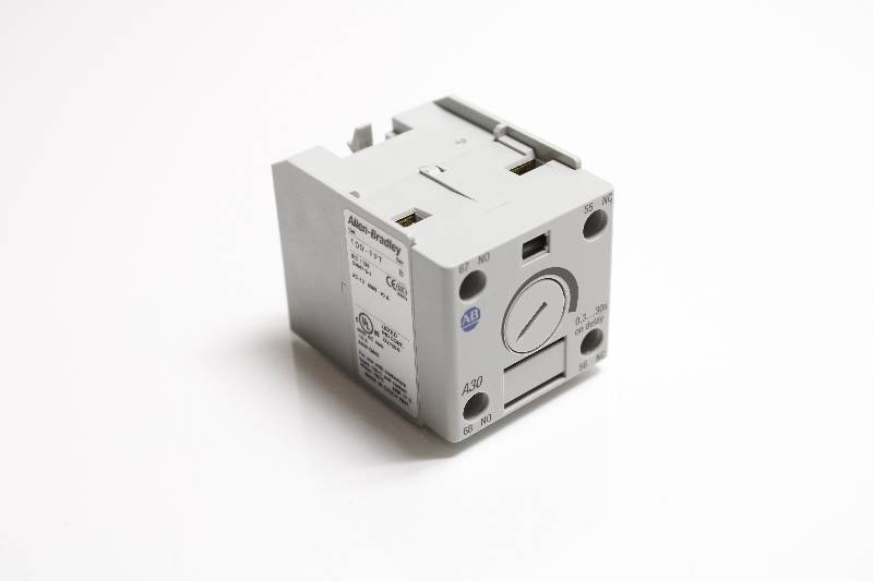 ALLEN-BRADLEY 100-FPT SER B NSNBC02 - RELAY