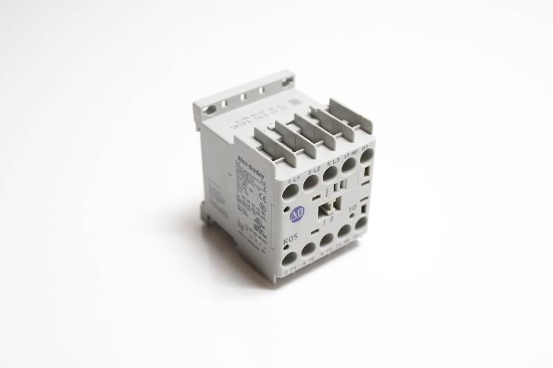ALLEN-BRADLEY 100-K05*10 SER A NSNBC02 - CONTACTOR