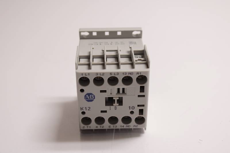 ALLEN-BRADLEY 100-K12*10 SER A NSNBC01 - CONTACTOR