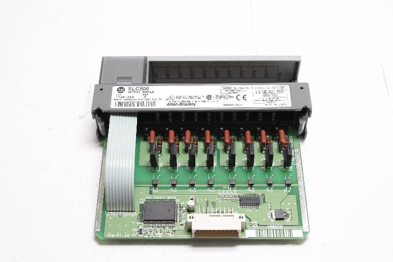 ALLEN-BRADLEY 1746-0A8 SER B NSNBC02 - PLC