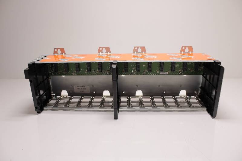 ALLEN-BRADLEY 1756-A13 SER C NSNBC01 - PLC