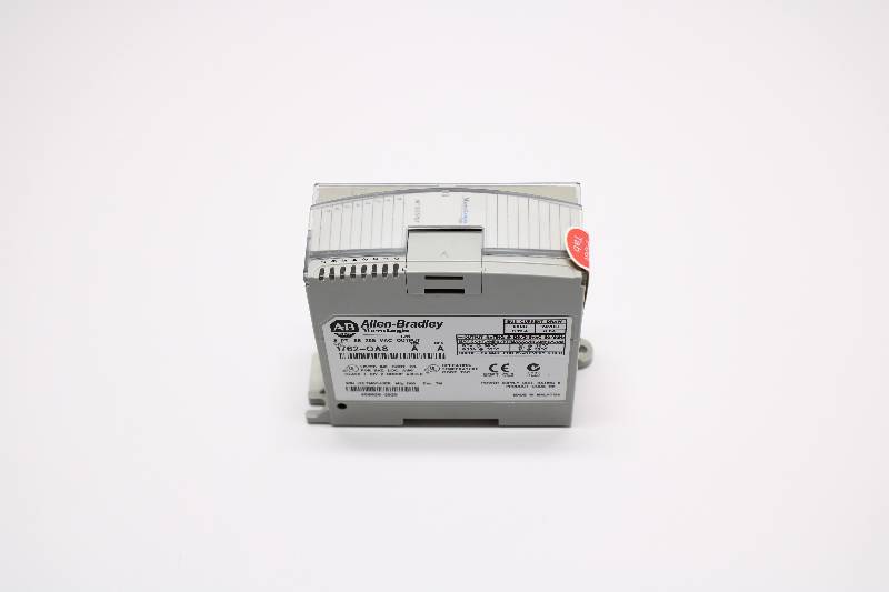 ALLEN-BRADLEY 1762-OA8 SER A NSNBC01 - PLC