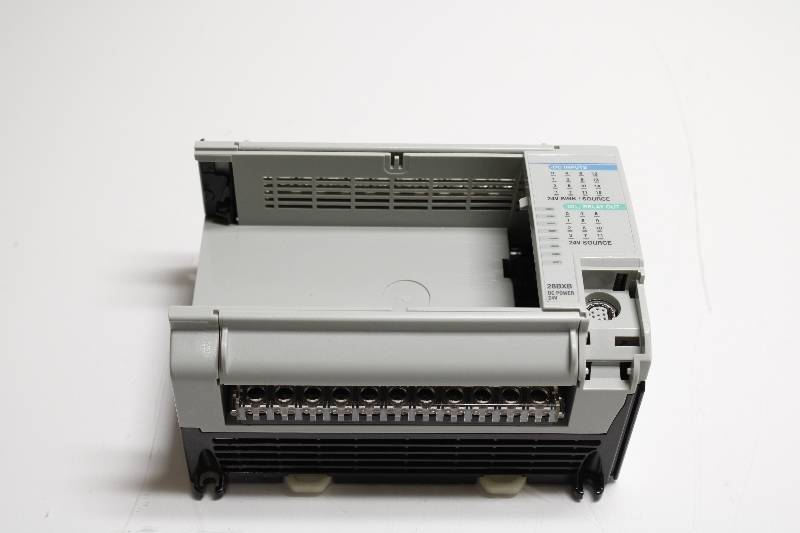 ALLEN-BRADLEY 1764-28BXB SER B NSNBC02 - PLC