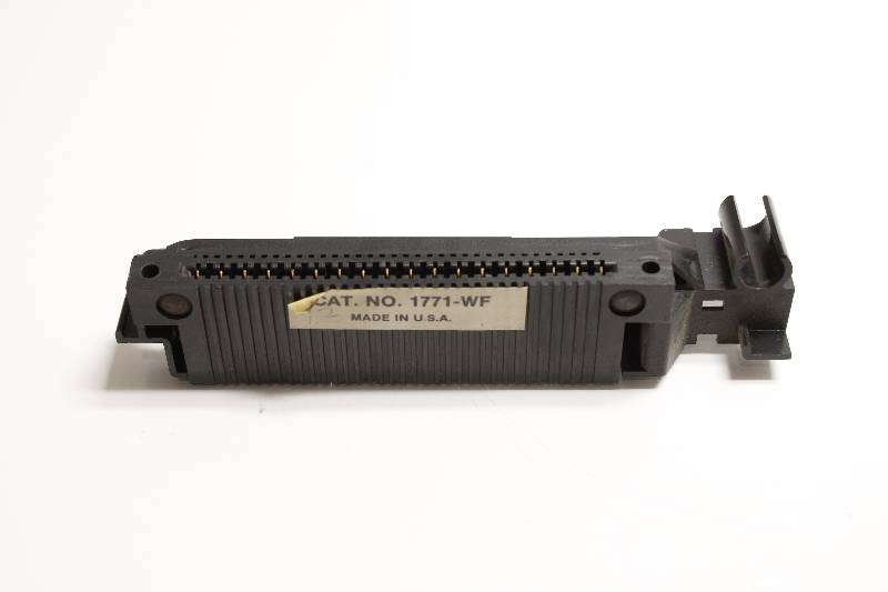 ALLEN-BRADLEY 1771-WF NSNB - PLC