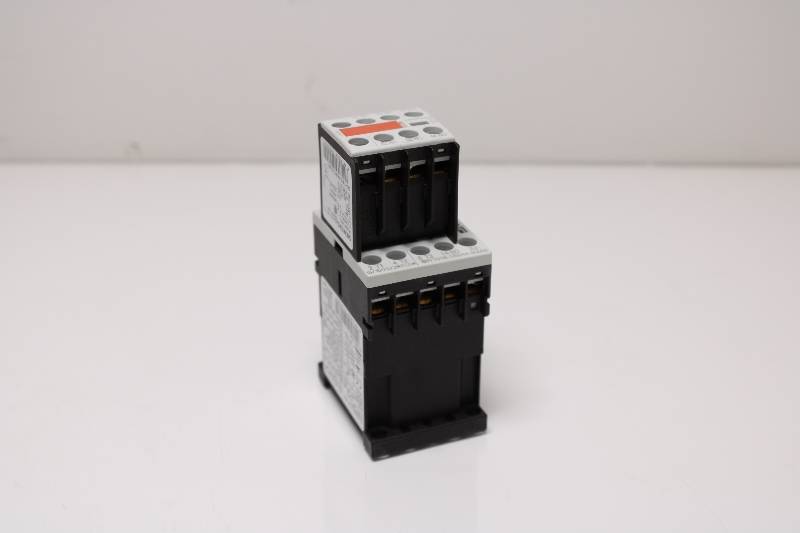 SIEMENS 3RT1016-1BB44-3MA0 NSNBC02 - CONTACTOR