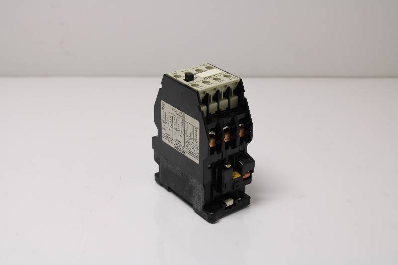 SIEMENS 3TB4317-0AA8 NSNB - CONTACTOR