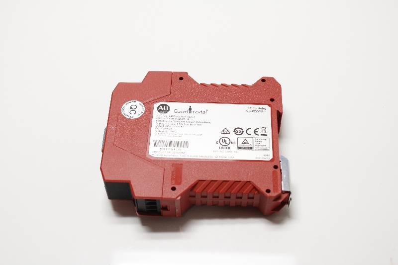ALLEN-BRADLEY 440R-W23221 SER A NSNBC01 - RELAY