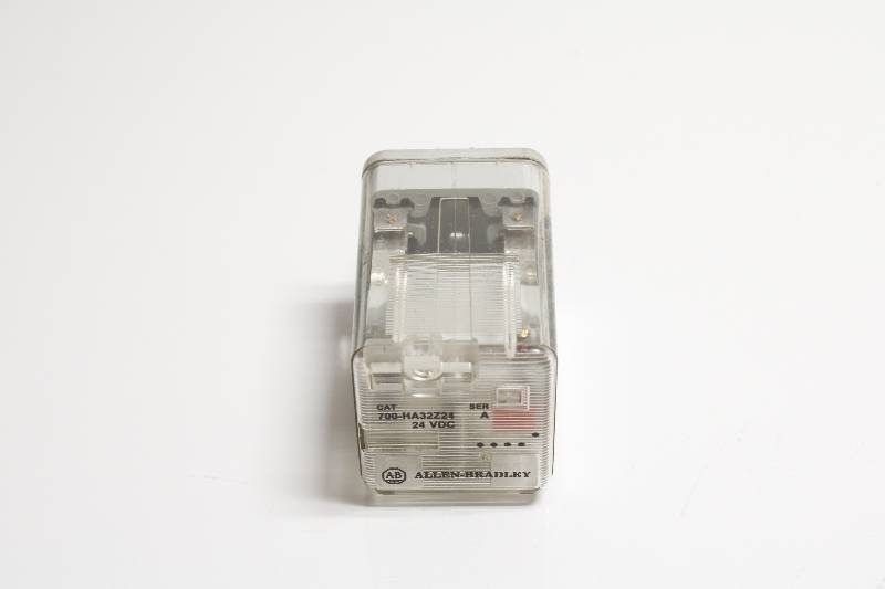 ALLEN-BRADLEY 700-HA32Z24 SER A NSNBC02 - RELAY