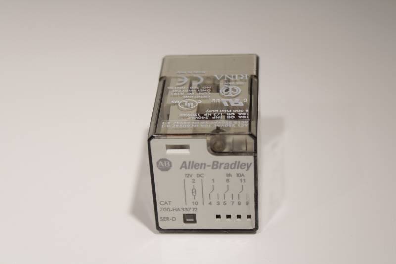 ALLEN-BRADLEY 700-HA33Z12 SER D NSNBC01 - RELAY