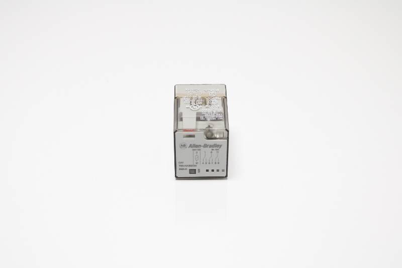 ALLEN-BRADLEY 700-HA33Z24 SER D NSNBC01 - RELAY