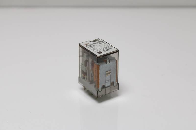 ALLEN-BRADLEY 700-HC14A1 SER D NSNBC02 - RELAY