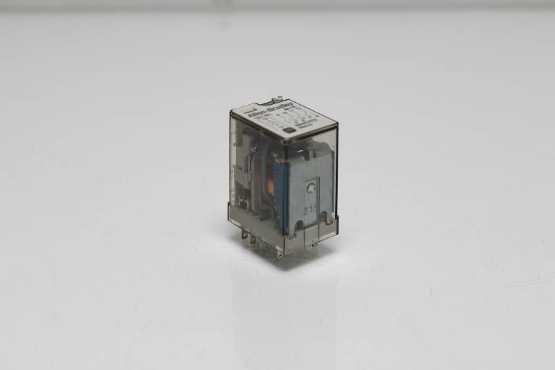 ALLEN-BRADLEY 700-HC14Z12 SER D NSNB - RELAY