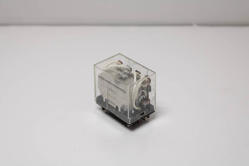 ALLEN-BRADLEY 700-HF34A1 SER B NSNBC02 - RELAY