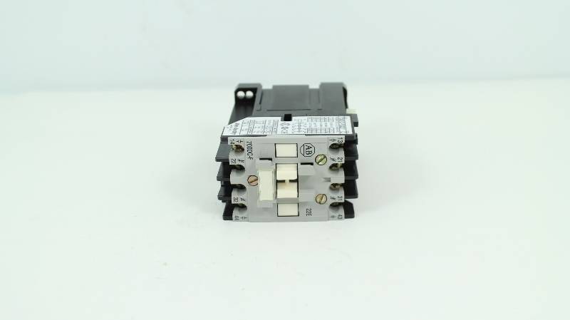 ALLEN-BRADLEY 700DC-F220Z24 SER. C NSNB - RELAY