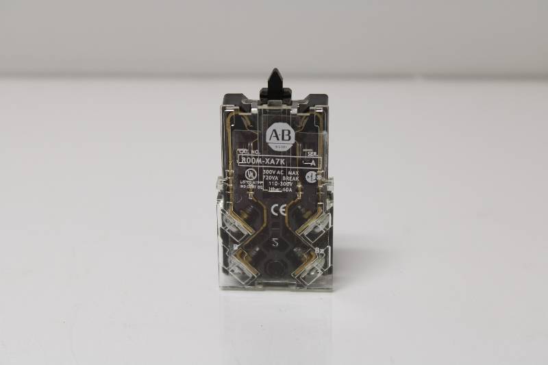 ALLEN-BRADLEY 800M-XA7K SER A NSNB