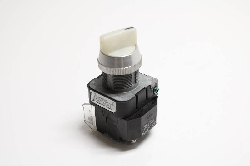ALLEN-BRADLEY 800T-16JW5KB7AX SER U MISSING PARTS NSMD