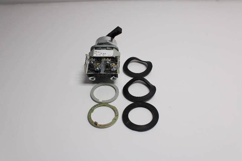 ALLEN-BRADLEY 800T-H17A SER T NSNBC01