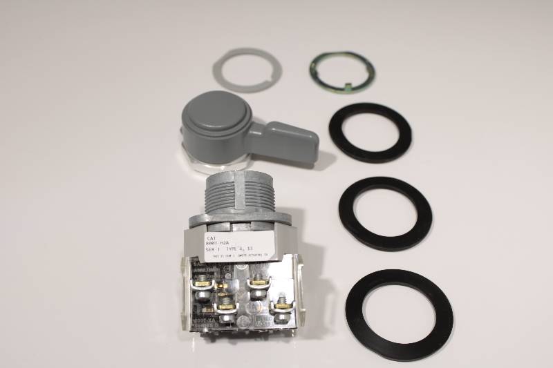 ALLEN-BRADLEY 800T-H2A SER T NSNBC01