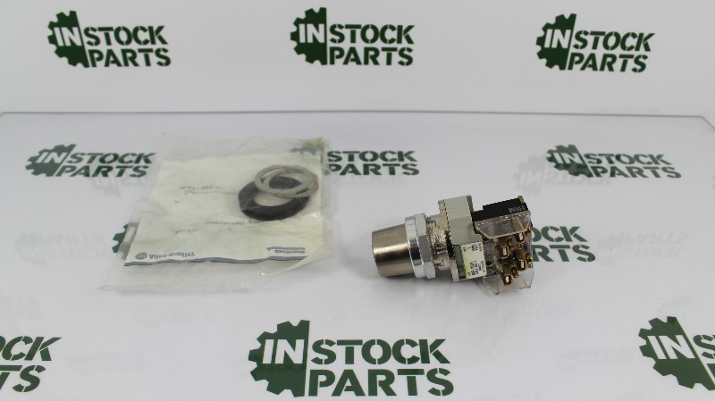 ALLEN-BRADLEY 800T-H3109A SER.T MISSING KEYS NSNB