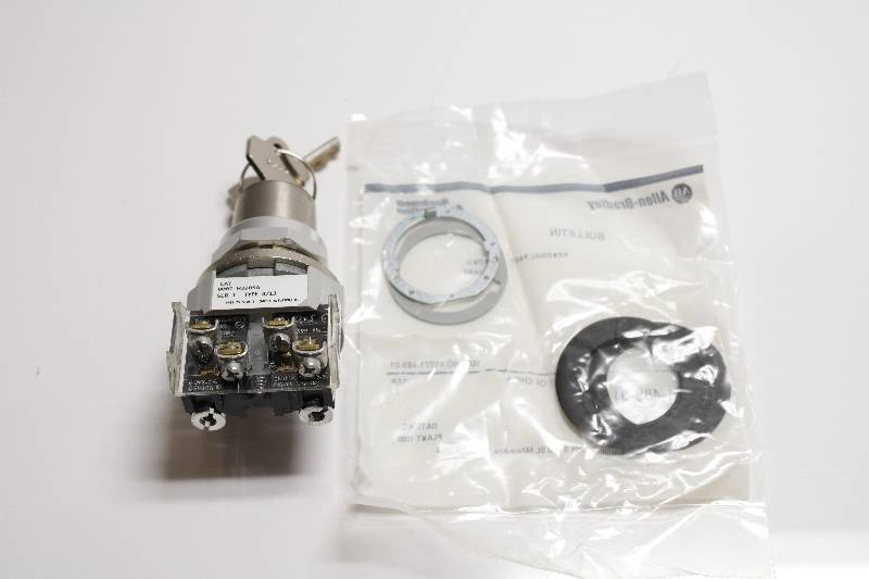 ALLEN-BRADLEY 800T-H3205A SER T NSNBC01