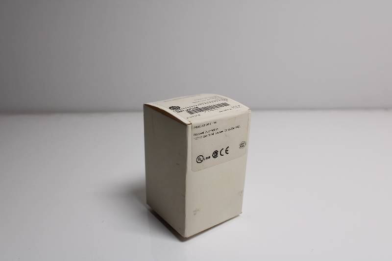 ALLEN-BRADLEY 800T-J2KC7B SER T NSFBC01