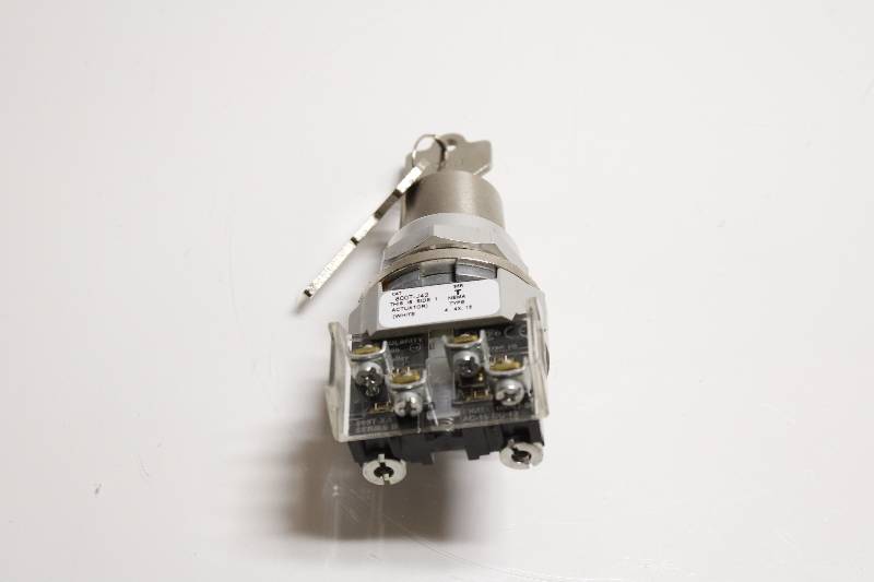 ALLEN-BRADLEY 800T-J42 SER T MISSING PARTS NSMD