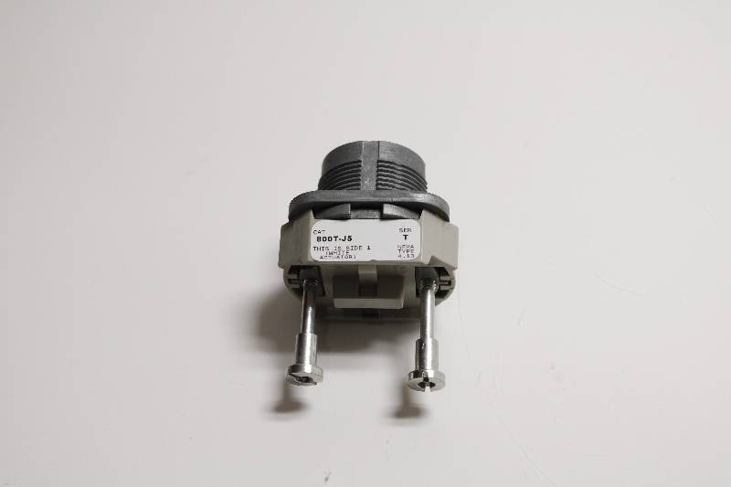 ALLEN-BRADLEY 800T-J5 SER T MISSING PARTS NSMD