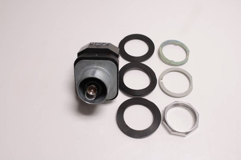 ALLEN-BRADLEY 800T-P16 SER U NSFBC01