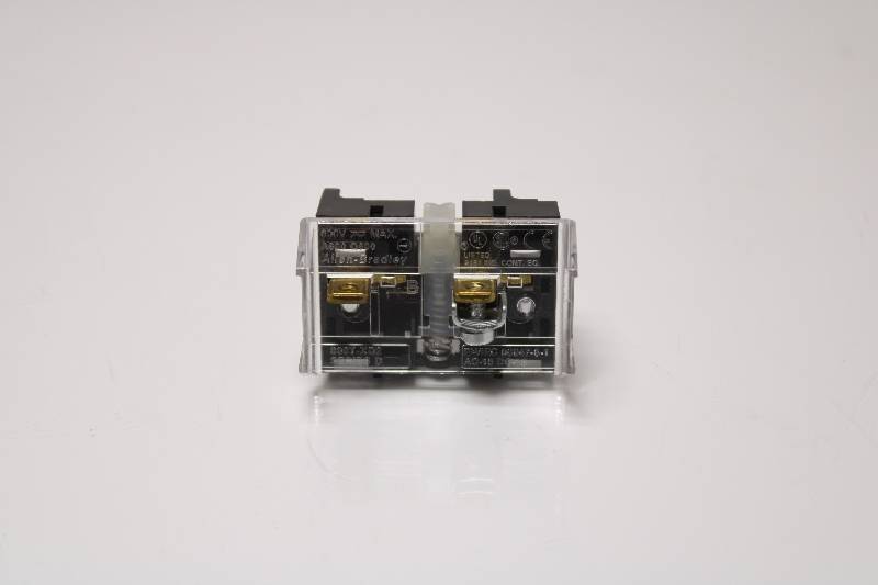 ALLEN-BRADLEY 800T-XD2 SER D MISSING PARTS NSMD