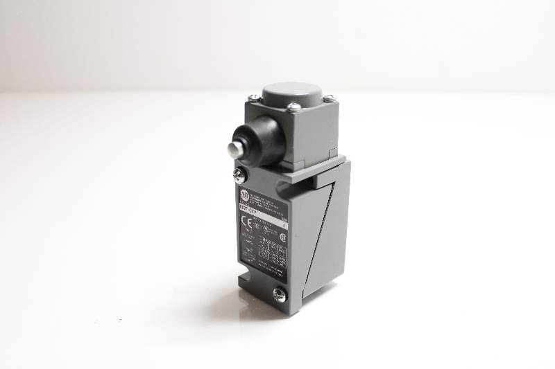 ALLEN-BRADLEY 802T-CTP SER J NSNBC02 - LIMIT SWITCH