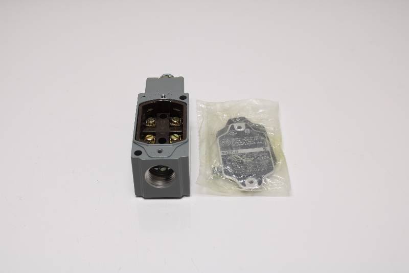 ALLEN-BRADLEY 802T-D SER D NSNBC02 - LIMIT SWITCH