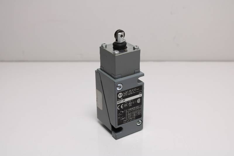 ALLEN-BRADLEY 802T-DP SER J NSNBC02 - LIMIT SWITCH