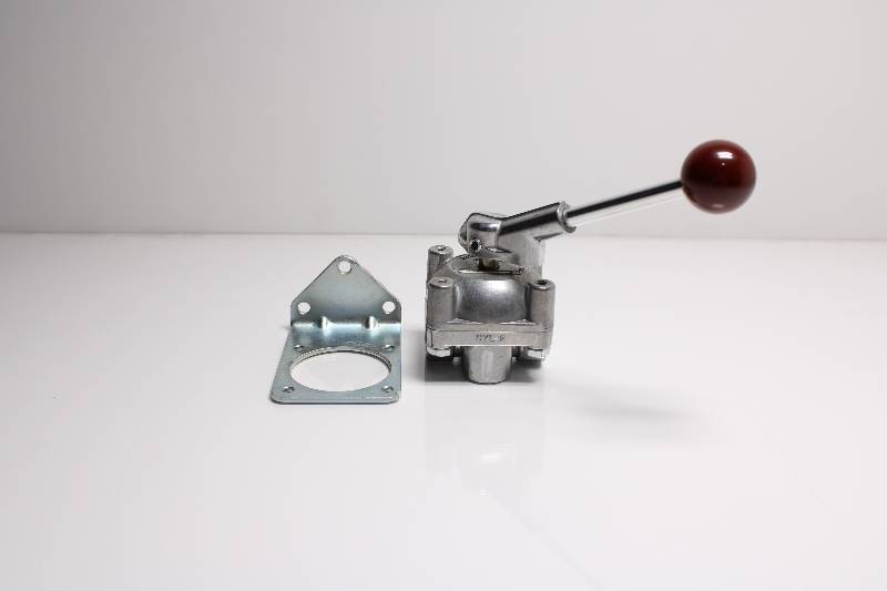 BARKSDALE 9001-M-G-CD NSNBC01 - DIRECTIONAL VALVE