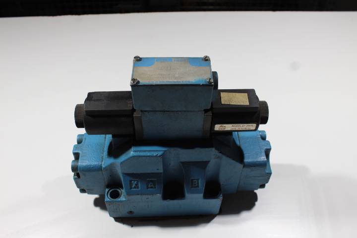 DENISON HYDRAULICS A3D06-33-C03-0403-10C5-06528 NSMD - DIRECTION