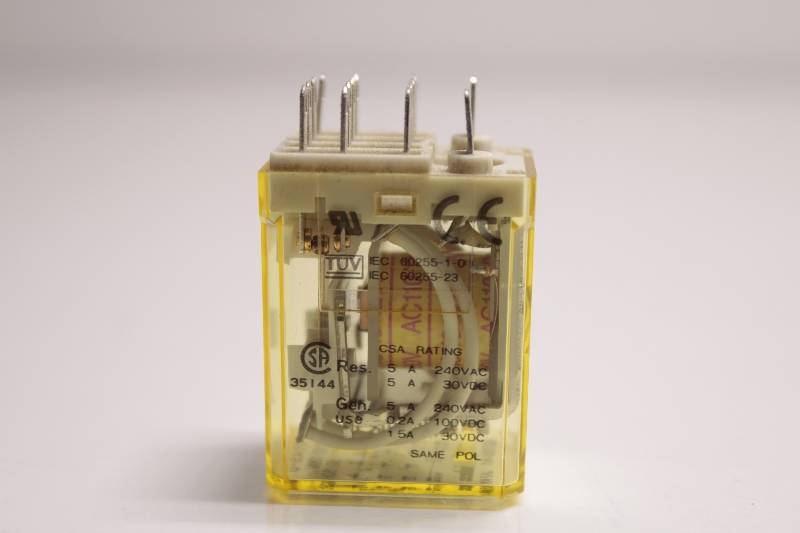 IDEC RY4S-U AC110-120V NSNBC01