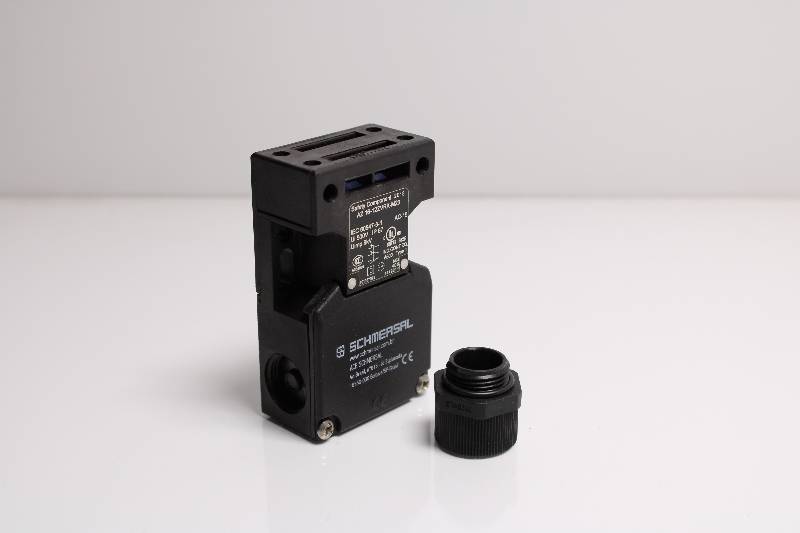 SCHMERSAL AZ16-12ZVRK-M20 NSNBC01 - SAFETY SWITCH