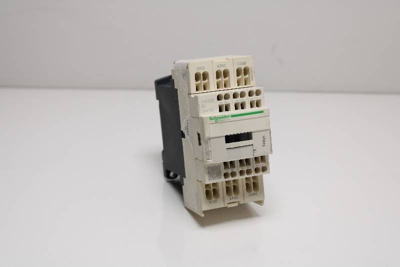 SCHNEIDER ELECTRIC CAD503BD NSNBC01 - RELAY