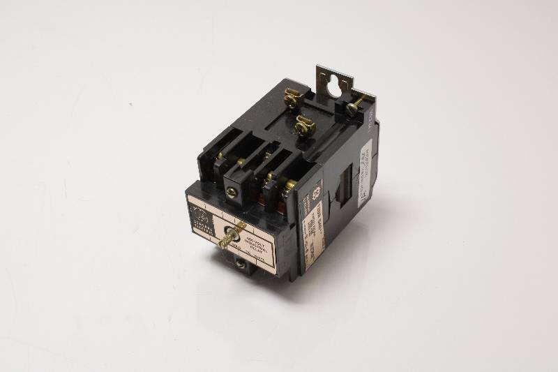 GENERAL ELECTRIC CR120B04022 NSNBC01 - RELAY