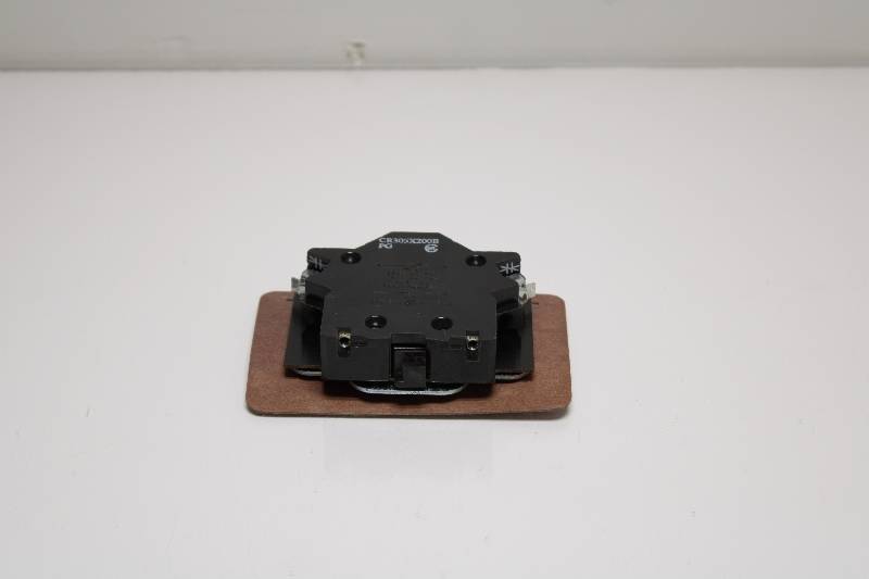 GENERAL ELECTRIC CR305X200B NSNBC02 - CONTACTOR