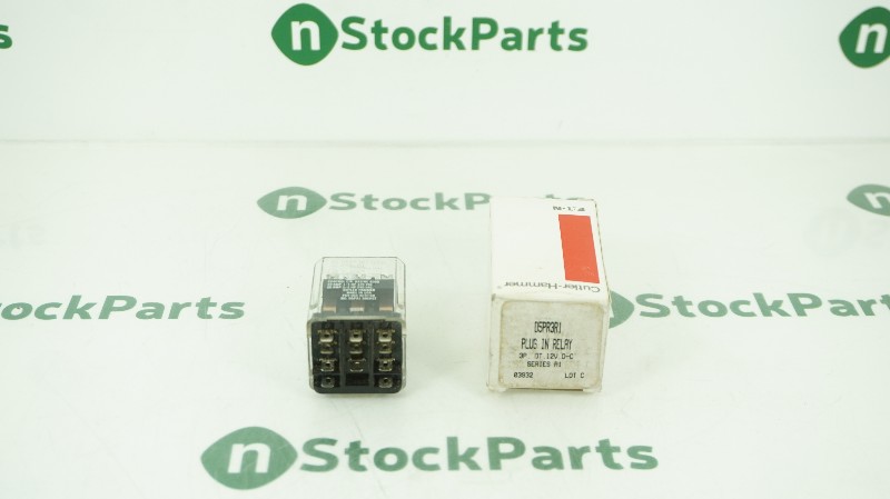 CUTLER-HAMMER D5PR3R1 SER.A1 12VDC PLUG IN RELAY NSFB