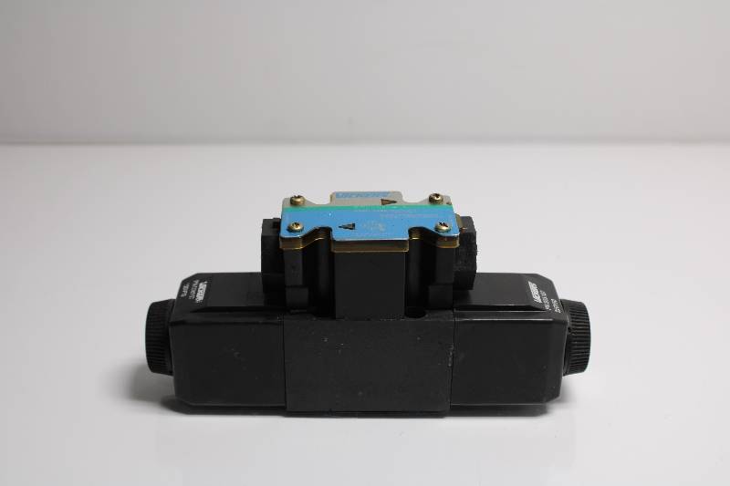 VICKERS DG4V3-2C-MFTWLC-6-60 NSNBC01 - SOLENOID VALVE