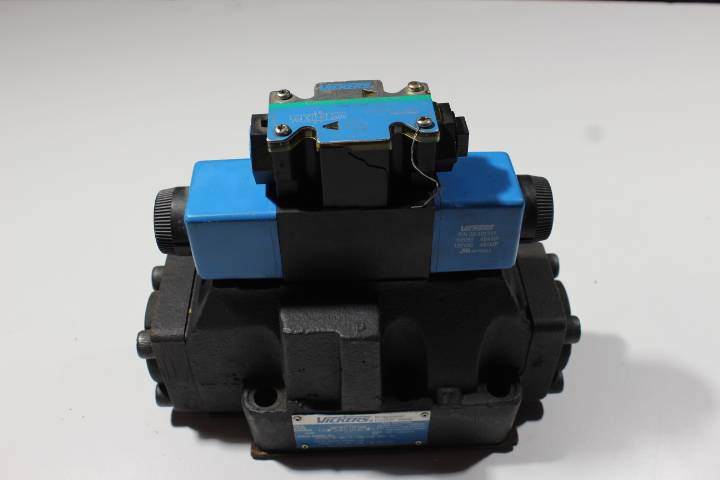 VICKERS DG5S-8-8C-E-VM-FW-B5-30 02-126453 - DIRECTIONAL VALVE