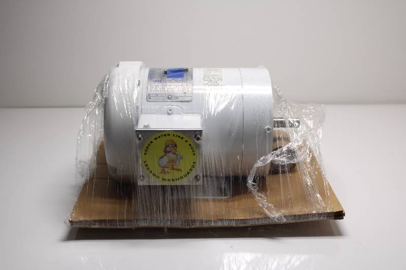 1HP 1740RPM - LEESON 112522.00 NSNBC01 - 56C TEFC 575V ELECTRIC
