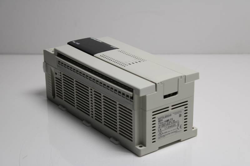 MITSUBISHI ELECTRIC FX3U-64MR/ES NSNBC01 - PLC