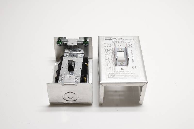 HUBBELL HBL1372D NSNB