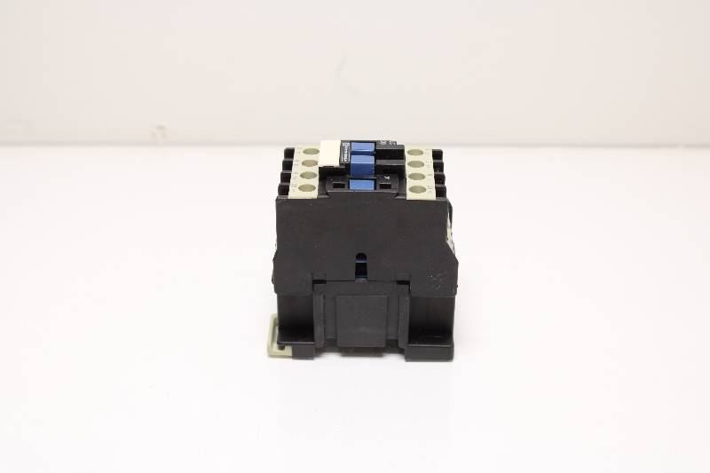 TELEMECANIQUE LC1D0901F7 NSNB - CONTACTOR