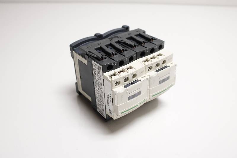 SCHNEIDER ELECTRIC LC2D09BD NSNBC02 - CONTACTOR
