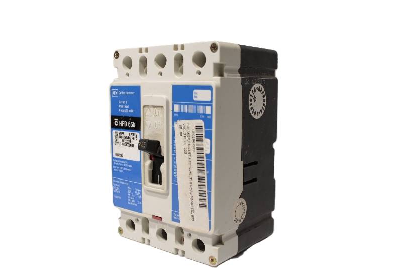 CUTLER-HAMMER HFD3225L NSNBC01 - CIRCUIT BREAKER